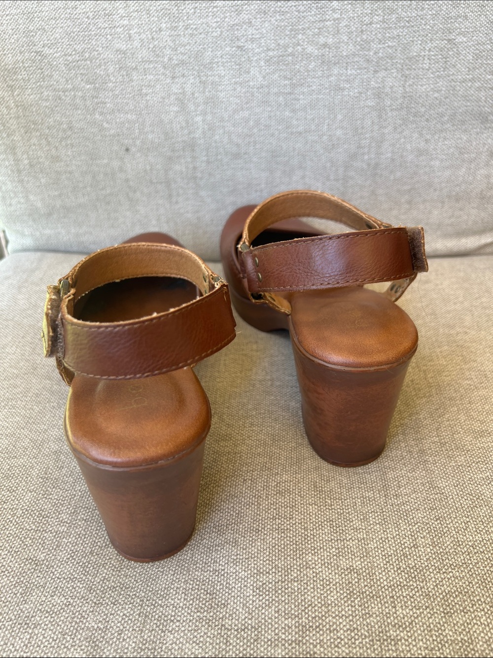 b.o.c. Natasha Brown Mary Jane Platform Clogs - Picture 3 of 7
